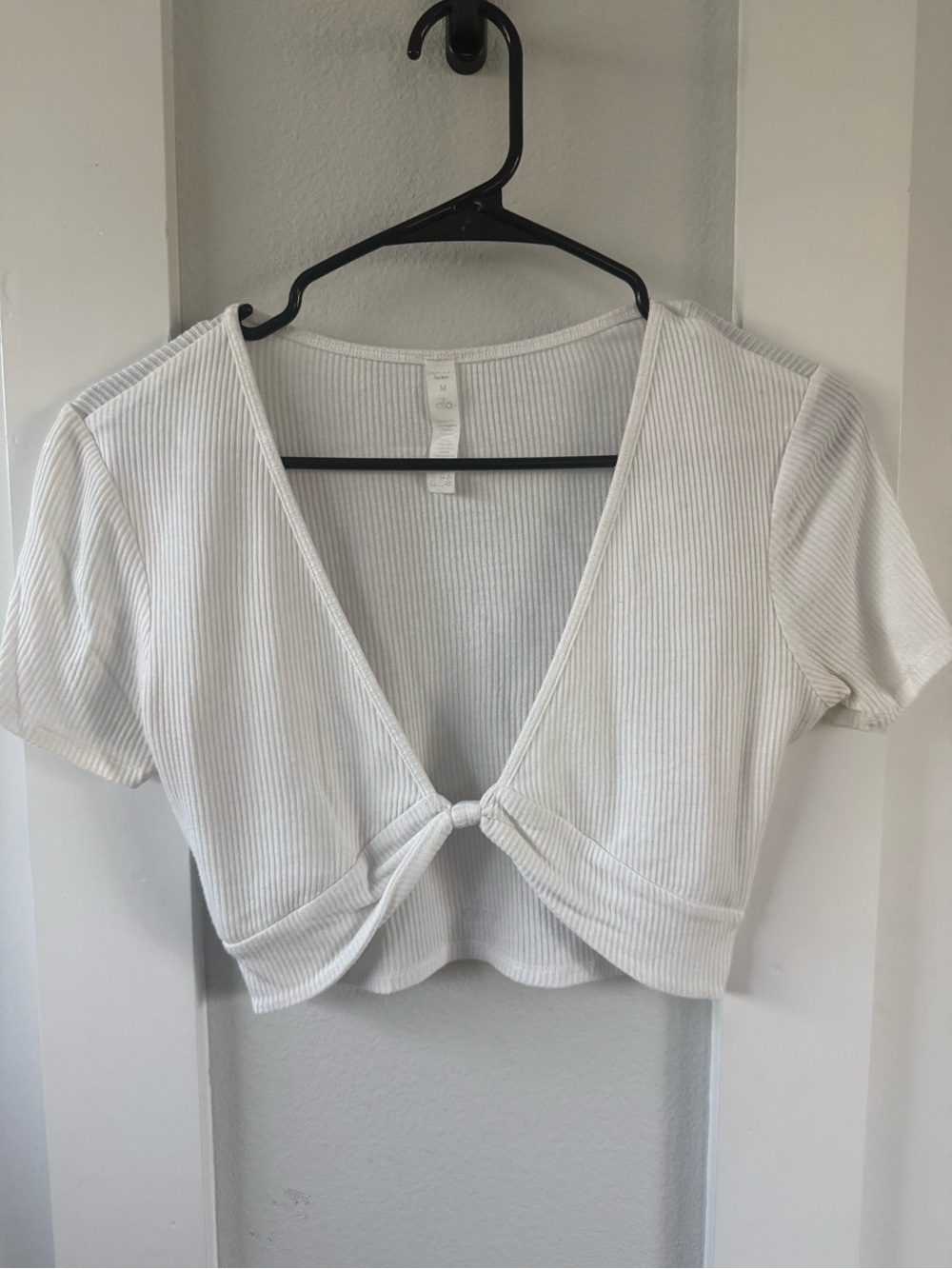 ALO Yoga White Ribbed Tie-Front Short Sleeve Crop